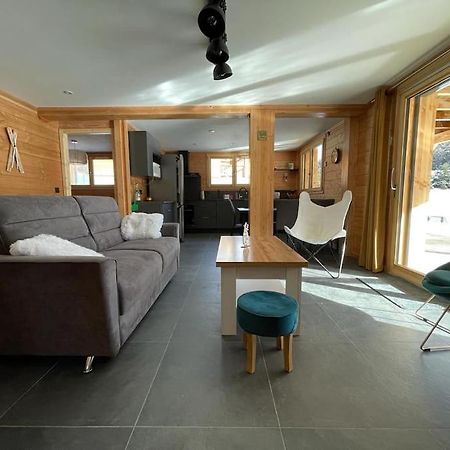 Appartement Lumineux Neuf Dans Bas De Chalet Le Douglas La Joue du Loup Exterior foto