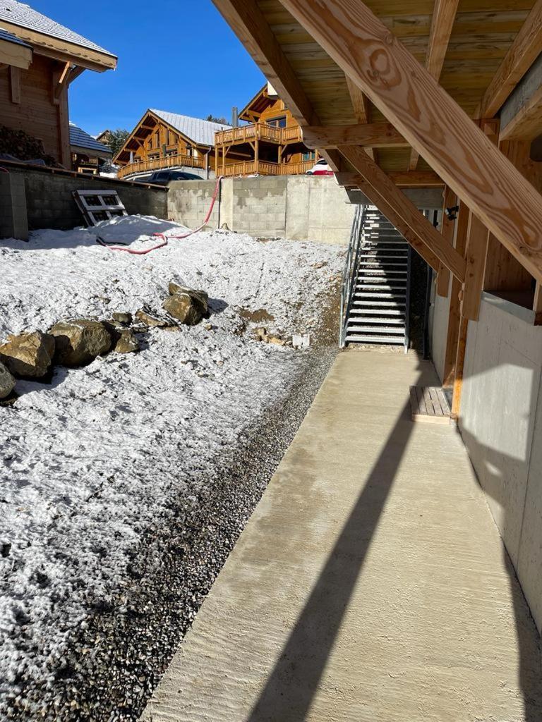 Appartement Lumineux Neuf Dans Bas De Chalet Le Douglas La Joue du Loup Exterior foto