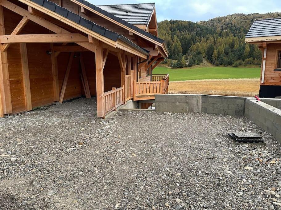 Appartement Lumineux Neuf Dans Bas De Chalet Le Douglas La Joue du Loup Exterior foto